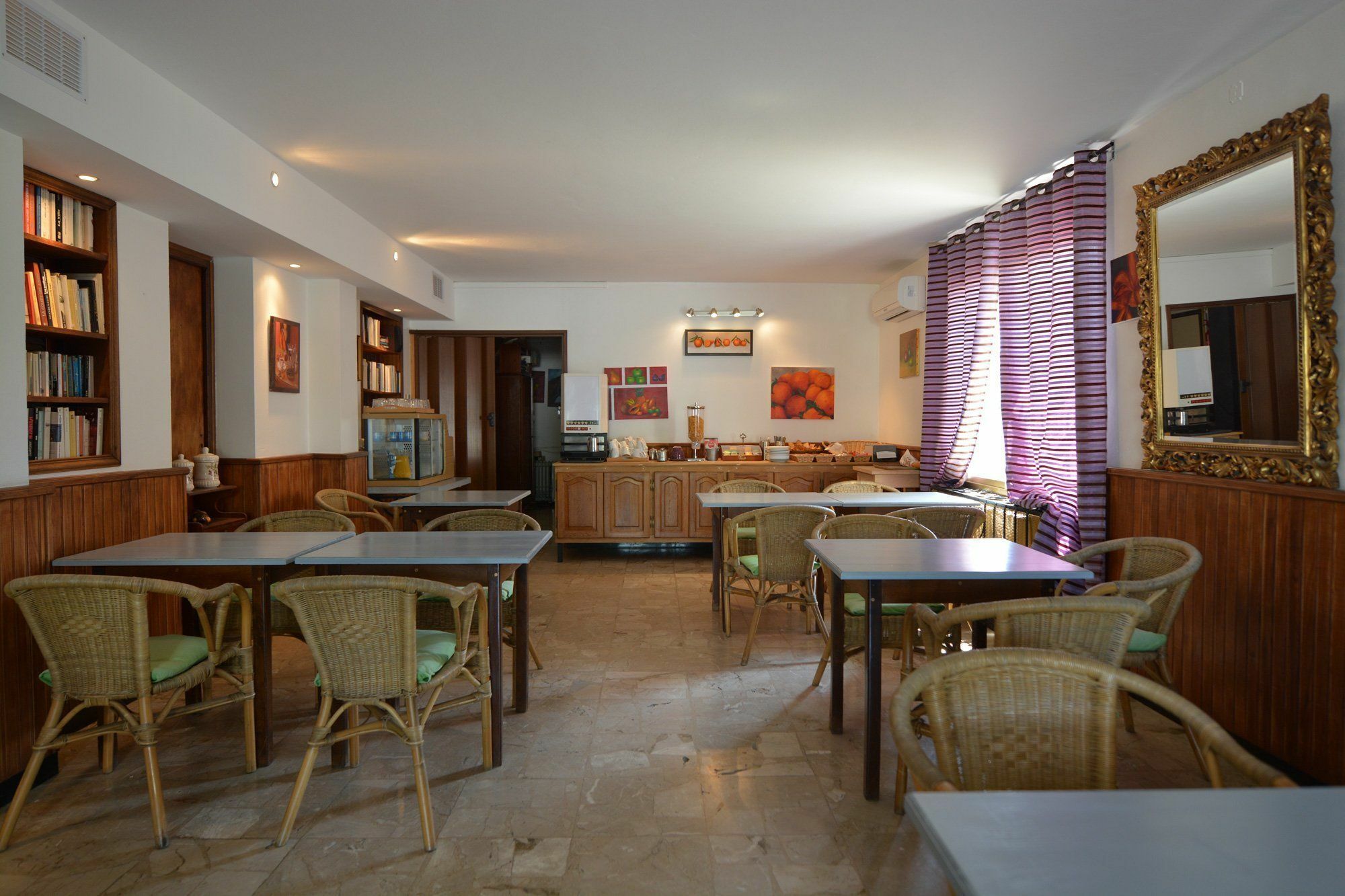 Costa Hotel 2*