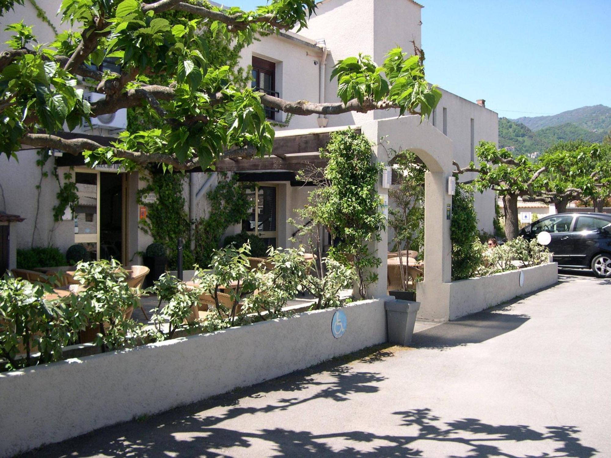 Costa Hotel 2*